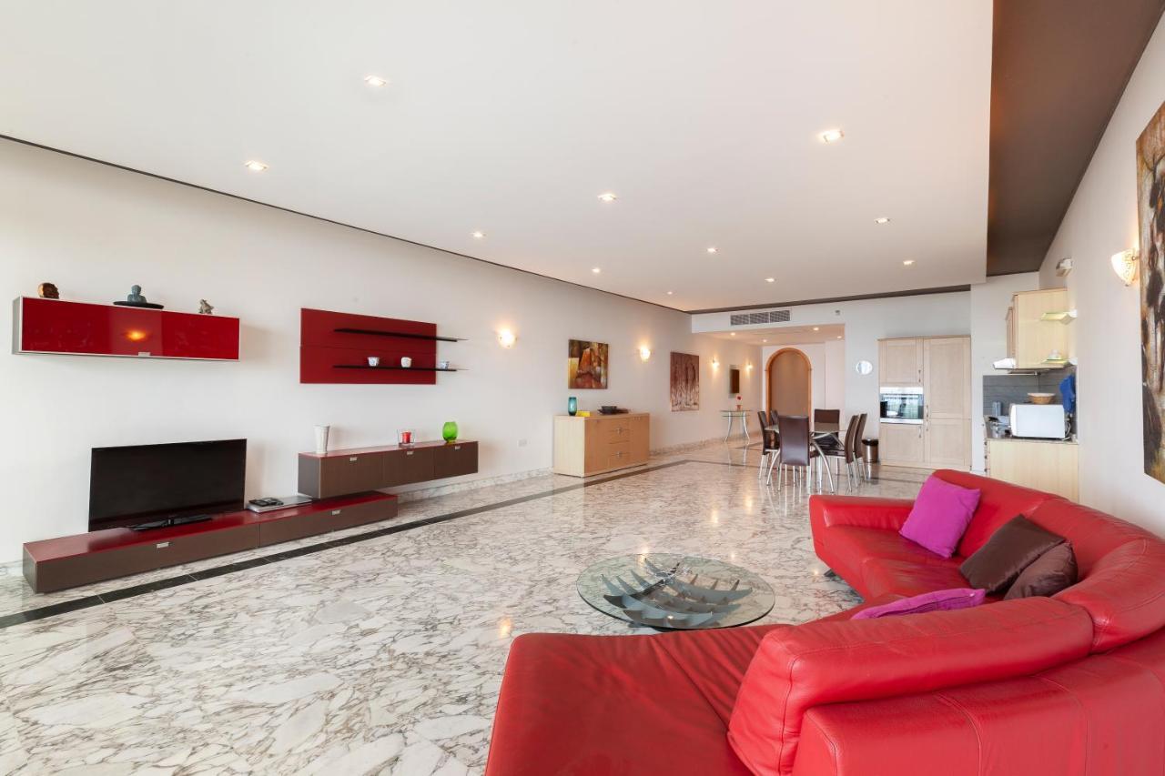 Spacious Seafront Apt With Living, Sofa, Wifi & Ac By 360 Estates Sliema Esterno foto