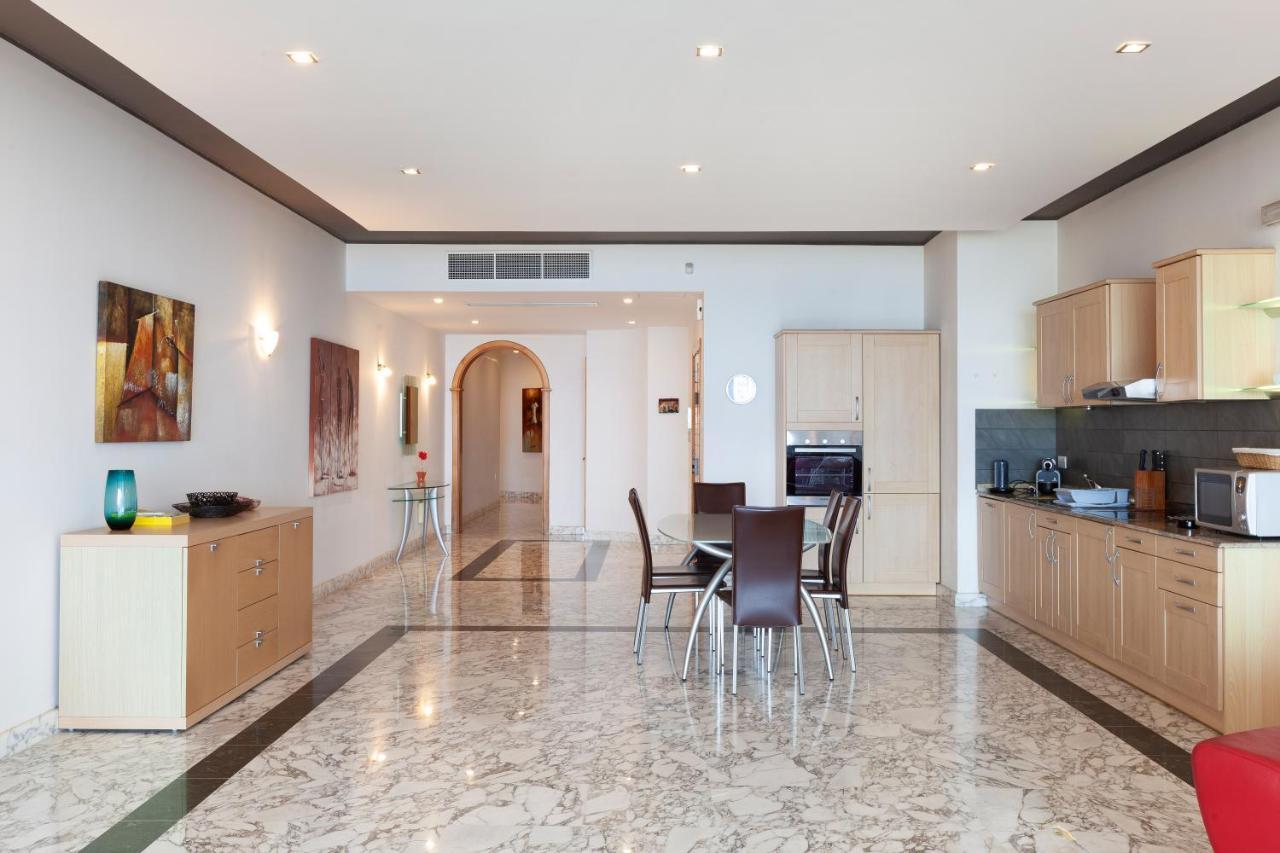 Spacious Seafront Apt With Living, Sofa, Wifi & Ac By 360 Estates Sliema Esterno foto